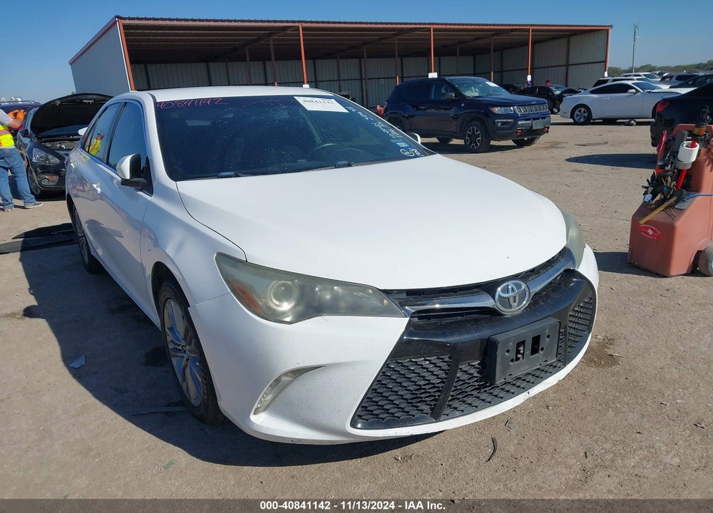 2015 TOYOTA CAMRY SE VIN: 4T1BF1FK7FU492660