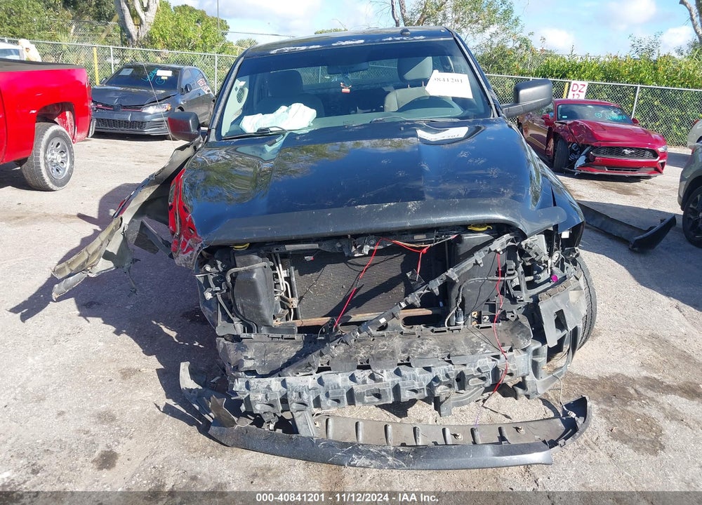 2014 RAM 1500 EXPRESS VIN: 3C6JR6AT7EG127117