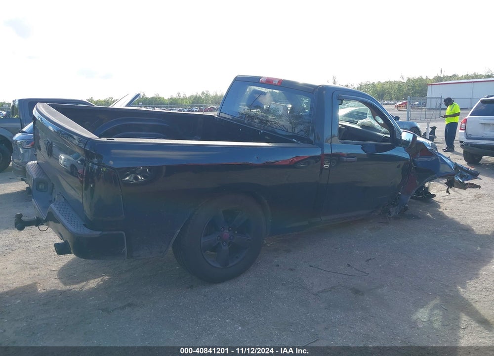 2014 RAM 1500 EXPRESS VIN: 3C6JR6AT7EG127117