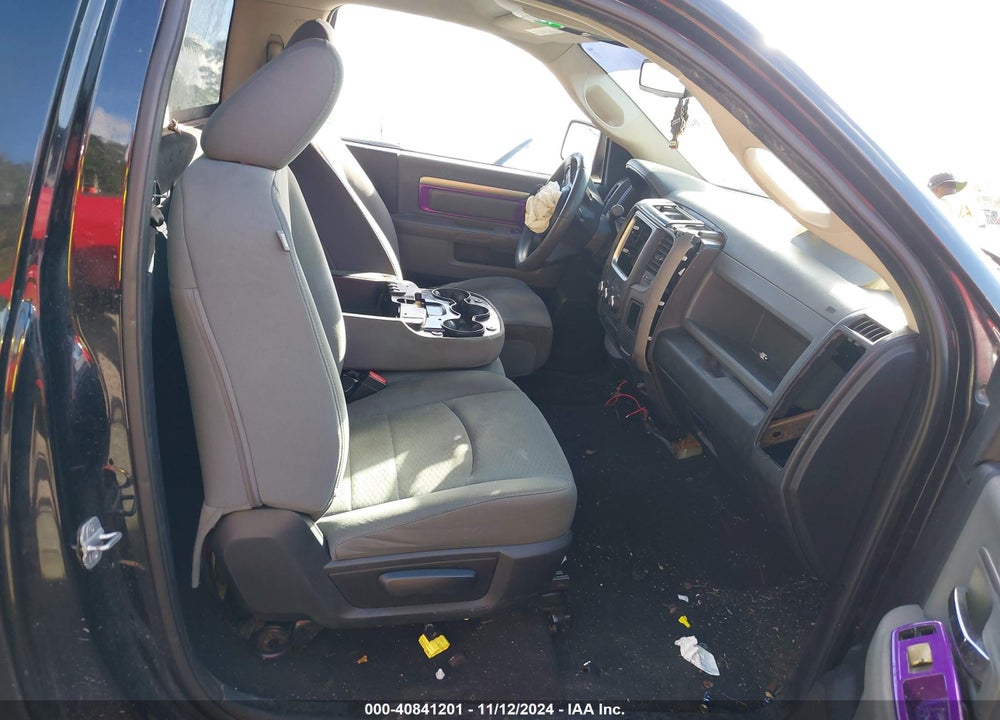 2014 RAM 1500 EXPRESS VIN: 3C6JR6AT7EG127117