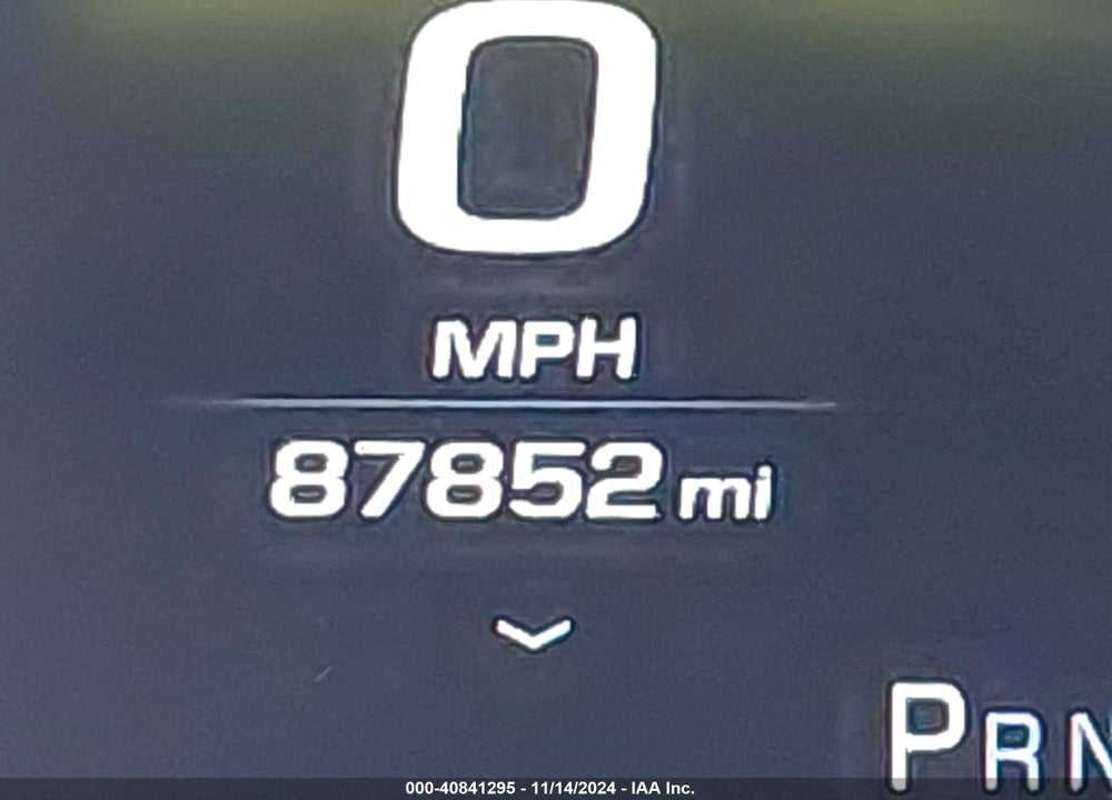 2018 GMC YUKON XL DENALI VIN: 1GKS2HKJ1JR192960
