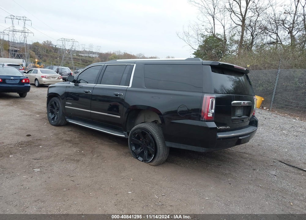 2018 GMC YUKON XL DENALI VIN: 1GKS2HKJ1JR192960