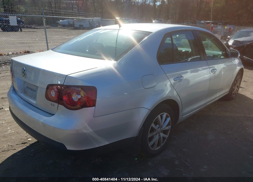 2010 VOLKSWAGEN JETTA LIMITED EDITION VIN: 3VWRZ7AJ4AM133238