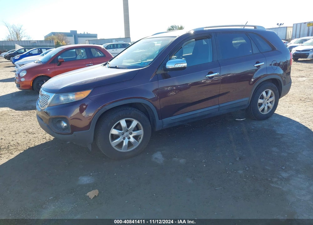 2013 KIA SORENTO LX VIN: 5XYKT3A67DG366171