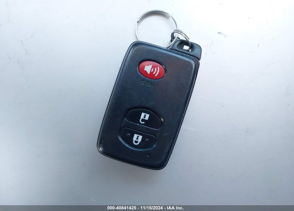 2011 TOYOTA PRIUS TWO VIN: JTDKN3DU3B1370882