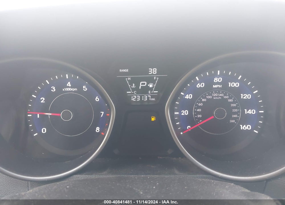 2015 HYUNDAI ELANTRA SE VIN: 5NPDH4AE9FH584258