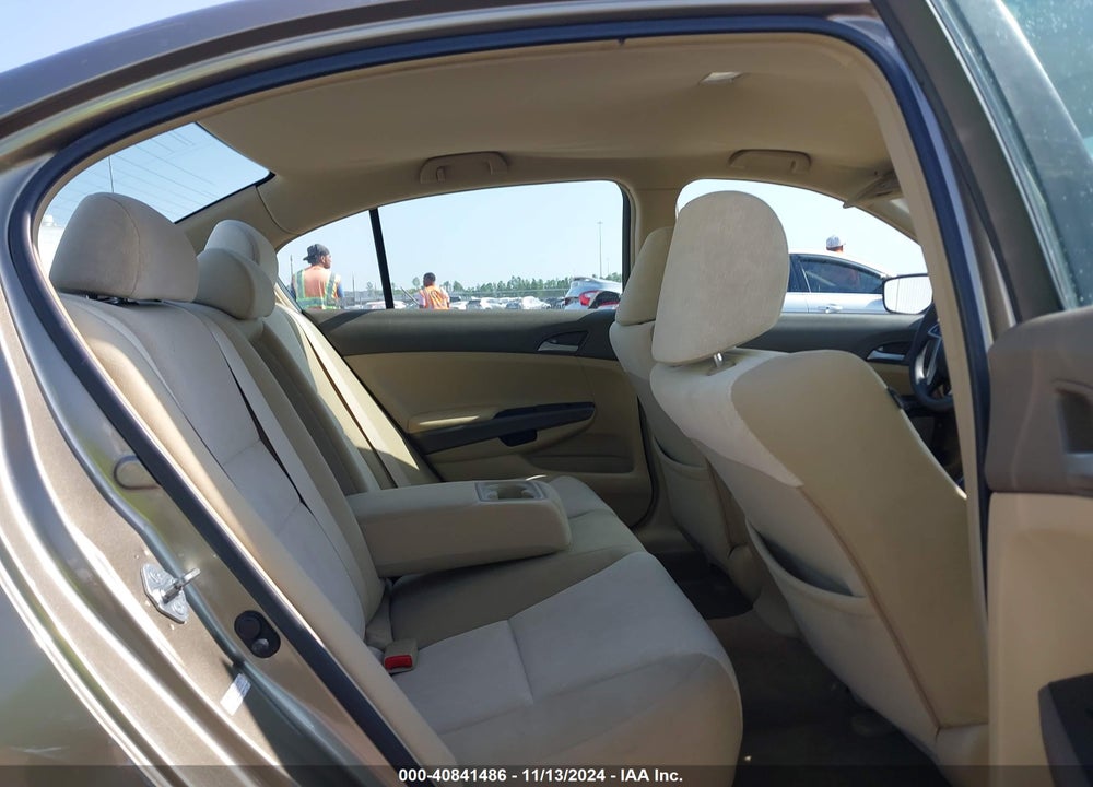 2009 HONDA ACCORD 2.4 LX VIN: 1HGCP26319A043583