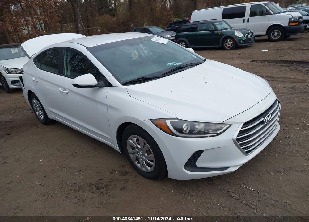 2018 HYUNDAI ELANTRA SE VIN: 5NPD74LF2JH402384