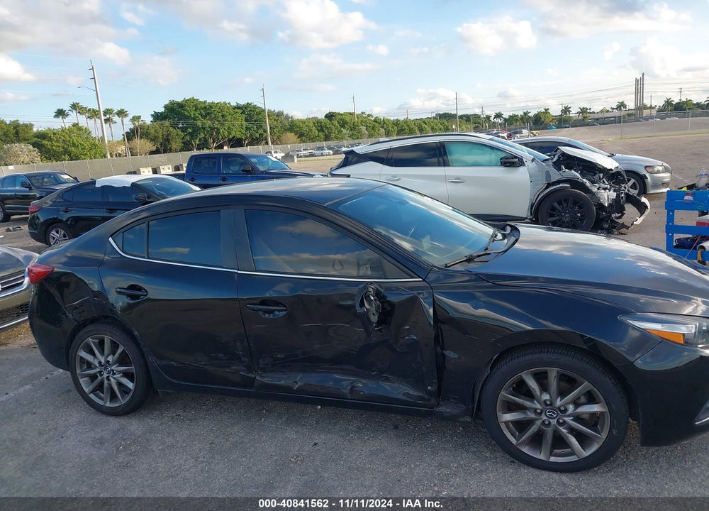 2018 MAZDA 3 TOURING VIN: 3MZBN1V3XJM209292