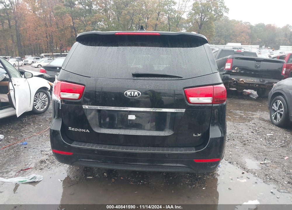 2017 KIA SEDONA LX VIN: KNDMB5C15H6327936