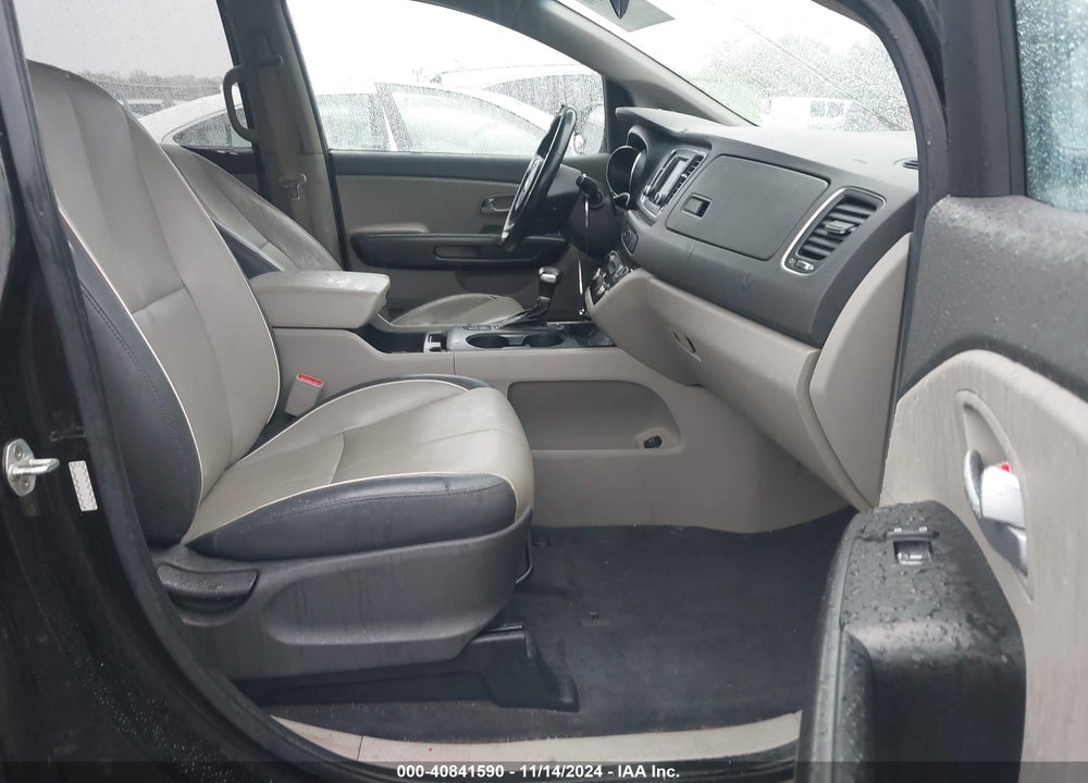 2017 KIA SEDONA LX VIN: KNDMB5C15H6327936