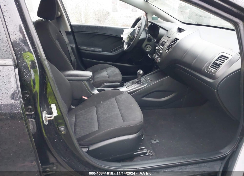 2016 KIA FORTE LX VIN: KNAFK4A67G5567587
