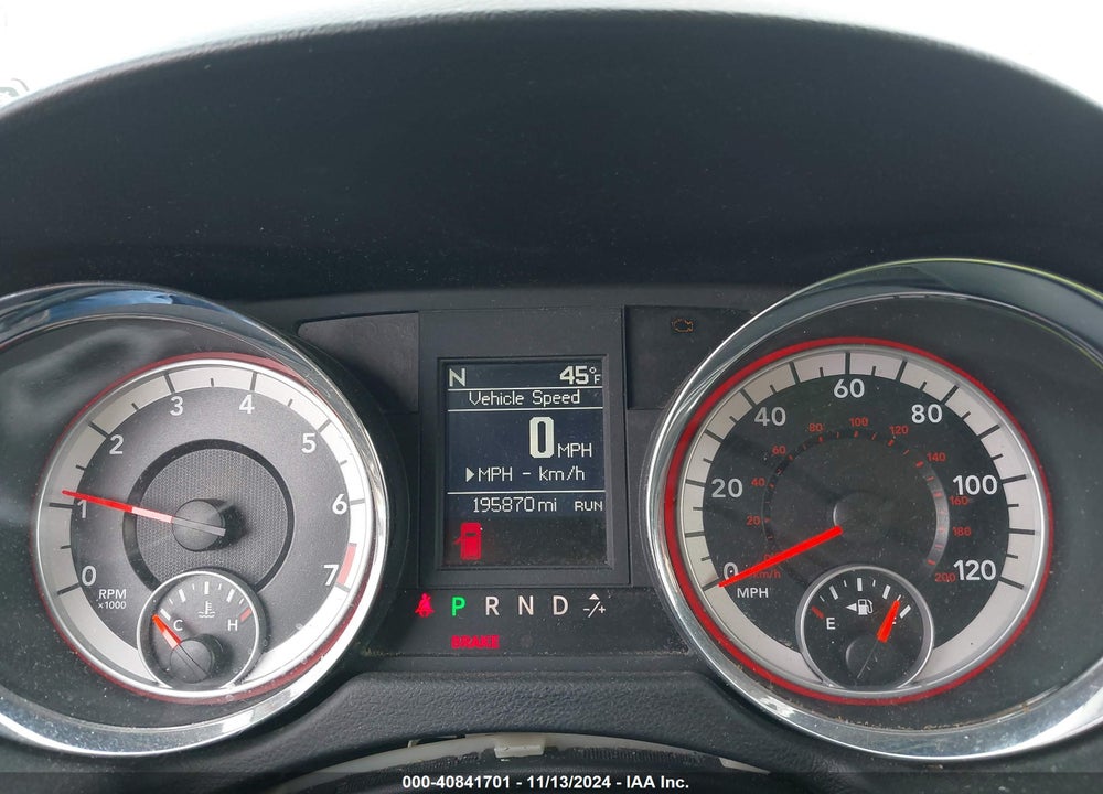 2011 DODGE GRAND CARAVAN VIN: 2D4RN5DG2BR661621
