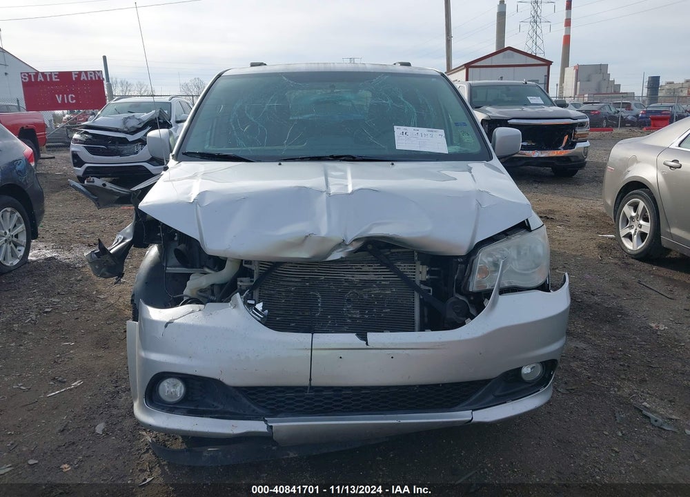 2011 DODGE GRAND CARAVAN VIN: 2D4RN5DG2BR661621