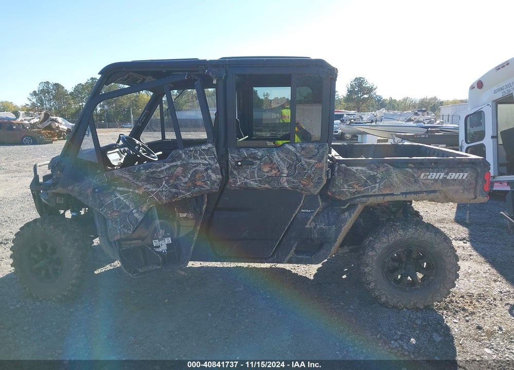 2025 CAN-AM DEFENDER MAX LIMITED CAB HD10/LONE STAR HD10 VIN: 3JBUUAX48SK009855