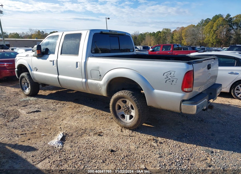 2011 FORD F-350 LARIAT VIN: 1FT8W3BT6BEC33395