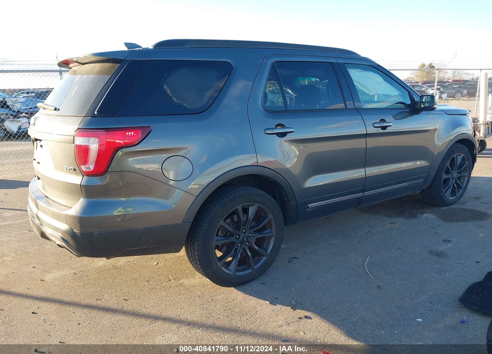 2017 FORD EXPLORER XLT VIN: 1FM5K8D81HGA00411