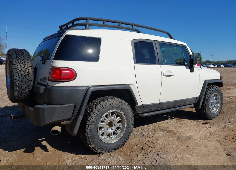 2008 TOYOTA FJ CRUISER VIN: JTEBU11F08K038930