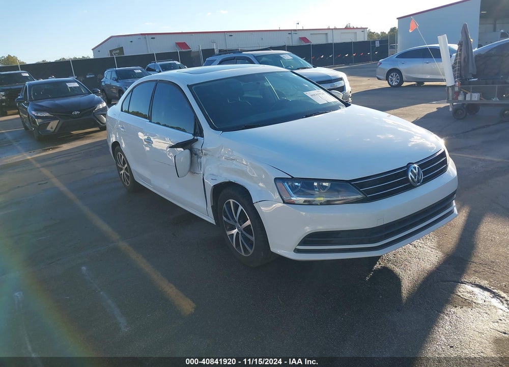 2017 VOLKSWAGEN JETTA 1.4T SE VIN: 3VWDB7AJ3HM284404