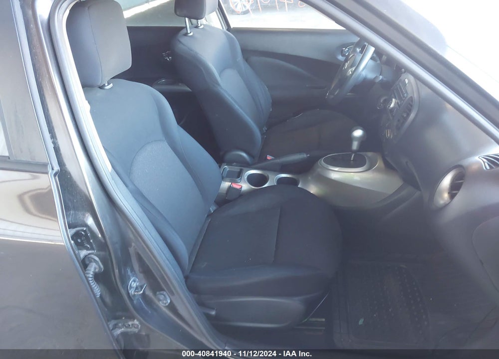2011 NISSAN JUKE S VIN: JN8AF5MV5BT018991