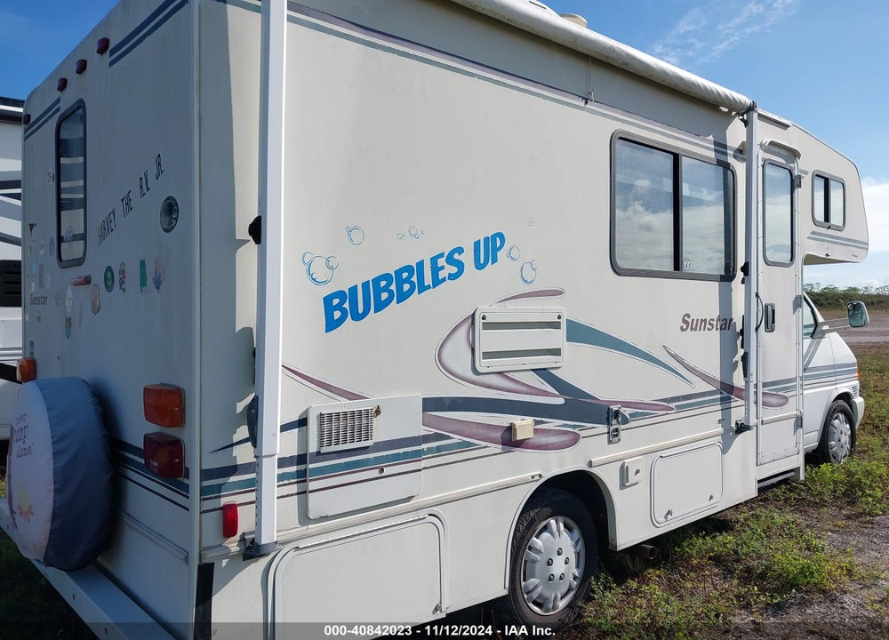 2002 WINNEBAGO MH VIN: WV3AB47082H033552