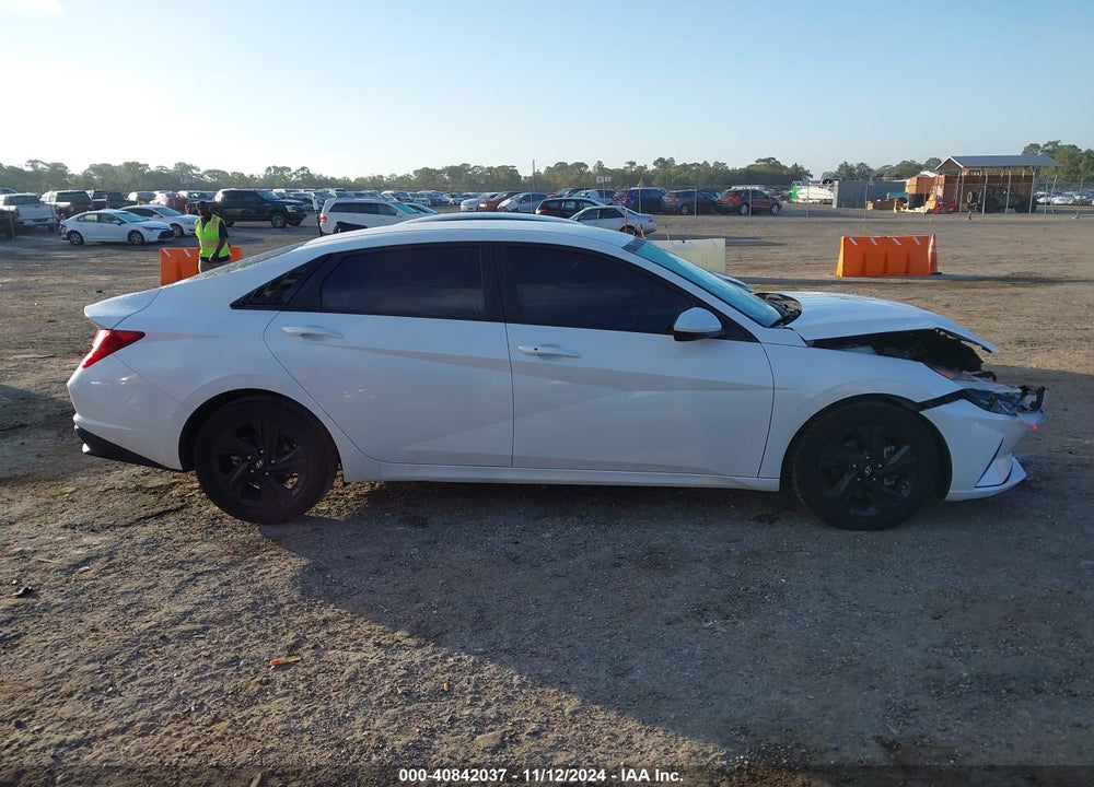 2022 HYUNDAI ELANTRA SEL VIN: 5NPLM4AG2NH059419