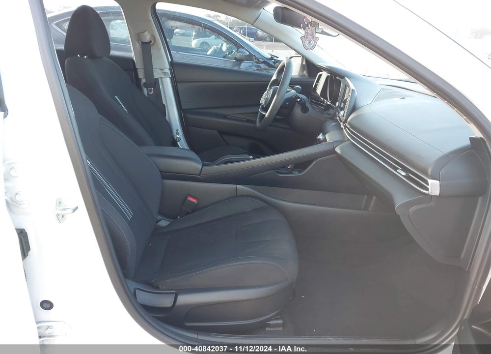 2022 HYUNDAI ELANTRA SEL VIN: 5NPLM4AG2NH059419
