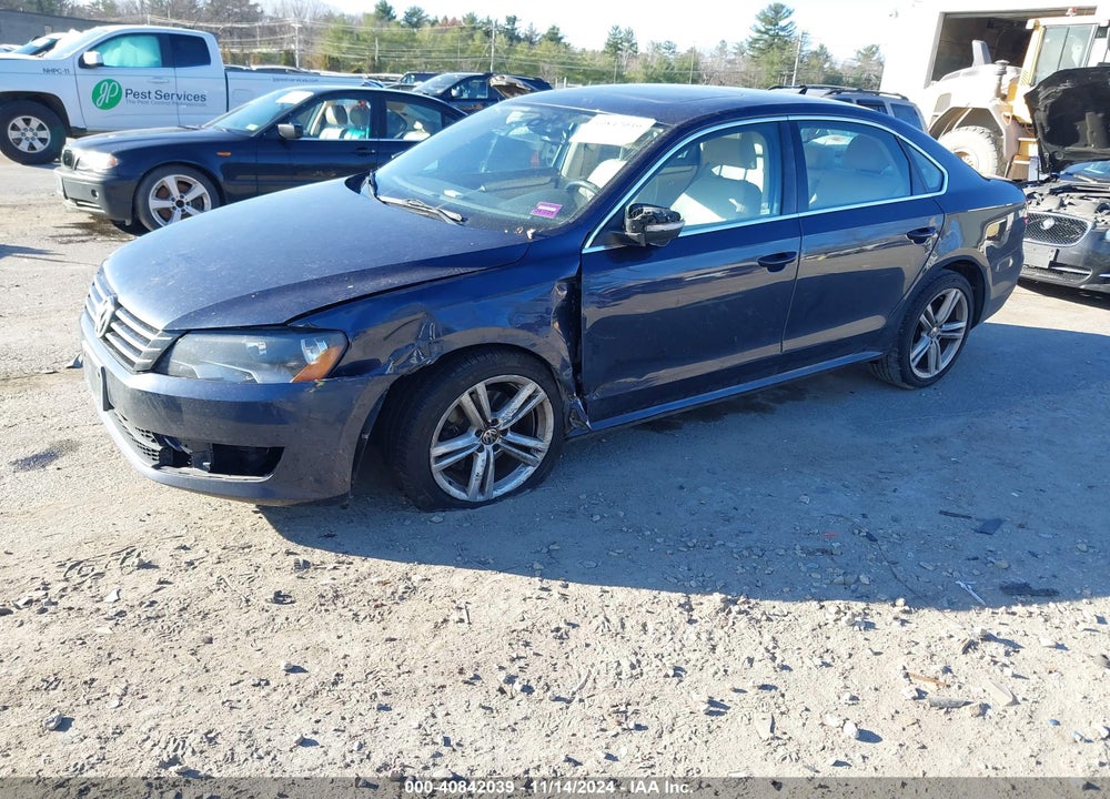 2014 VOLKSWAGEN PASSAT 2.5L SE VIN: 1VWBP7A35EC012752