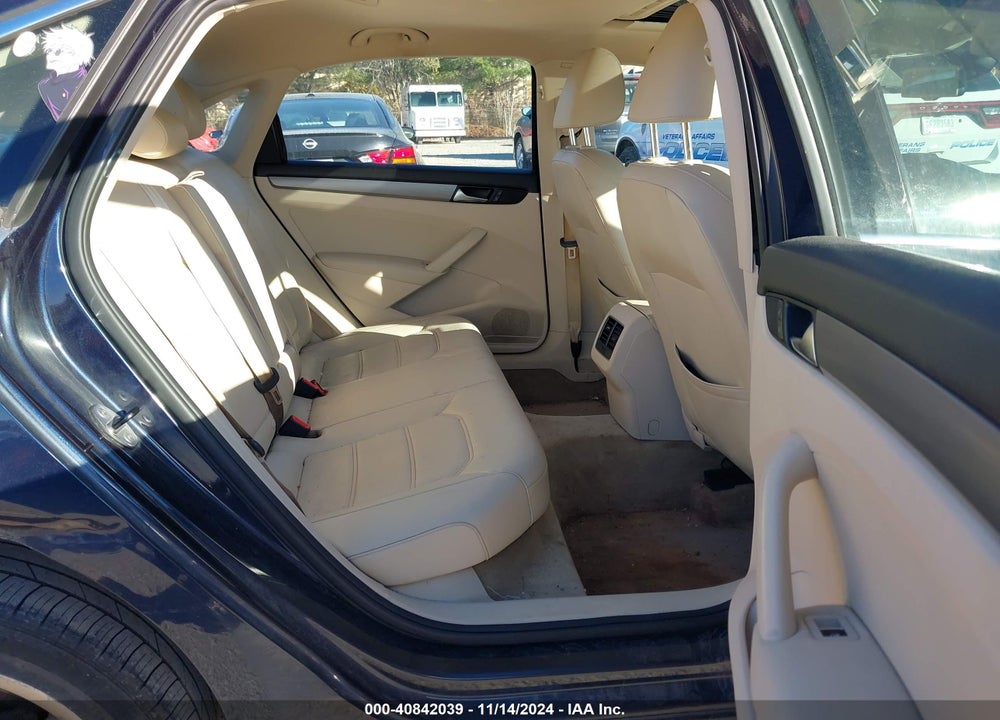 2014 VOLKSWAGEN PASSAT 2.5L SE VIN: 1VWBP7A35EC012752