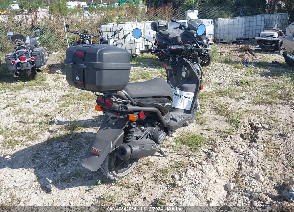 2011 YAMAHA YW125 VIN: RKRSE48Y6BA061757