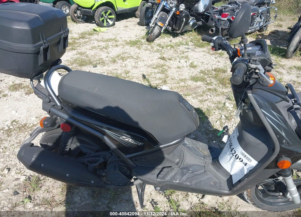2011 YAMAHA YW125 VIN: RKRSE48Y6BA061757