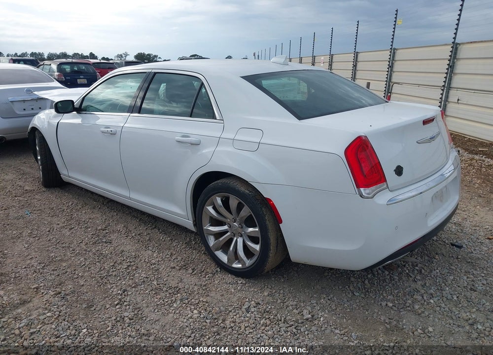 2018 CHRYSLER 300 VIN: 2C3CCAAG2JH256227