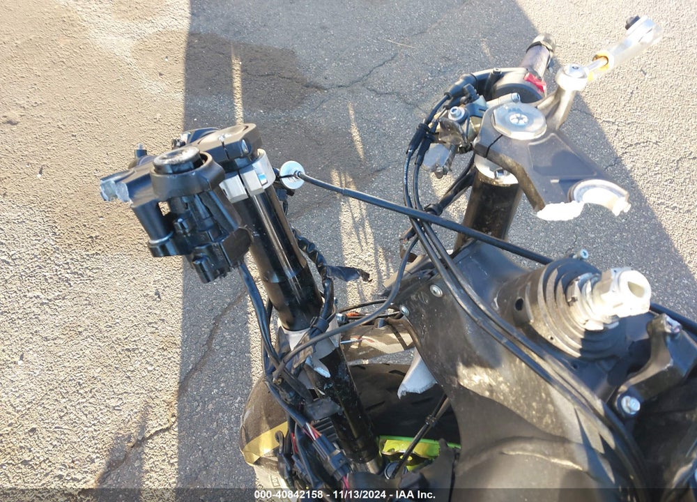 2019 KAWASAKI ZX1002 VIN: JKBZXVF17KA000287