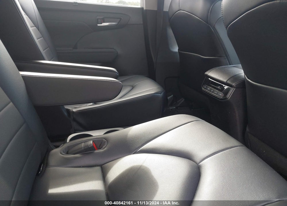 2023 TOYOTA HIGHLANDER VIN: 5TDKDRAH3PS038531
