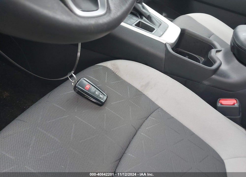 2023 TOYOTA RAV4 XLE VIN: 2T3P1RFV7PW352226