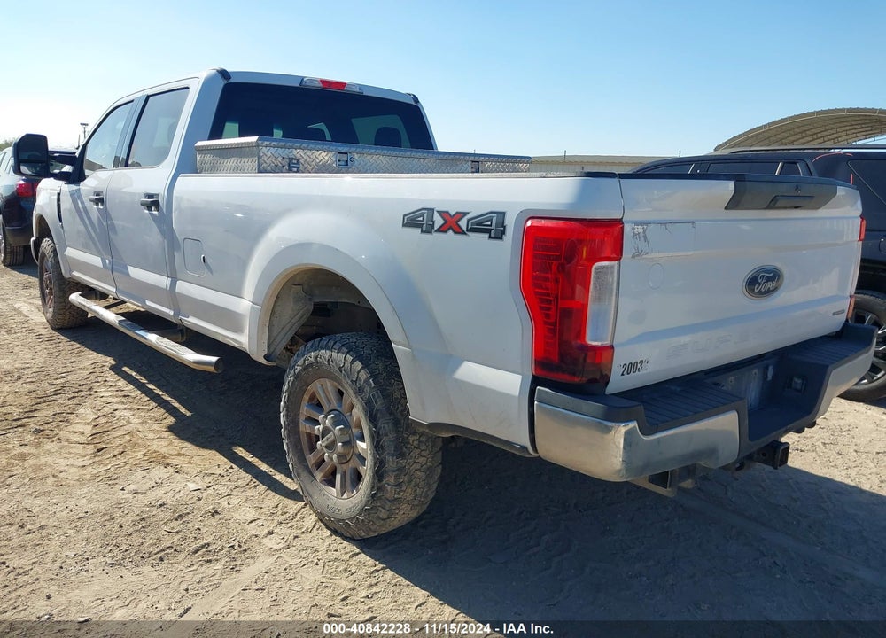 2017 FORD SUPER DUTY F-250 SRW XLT VIN: 1FT7W2B60HED84581