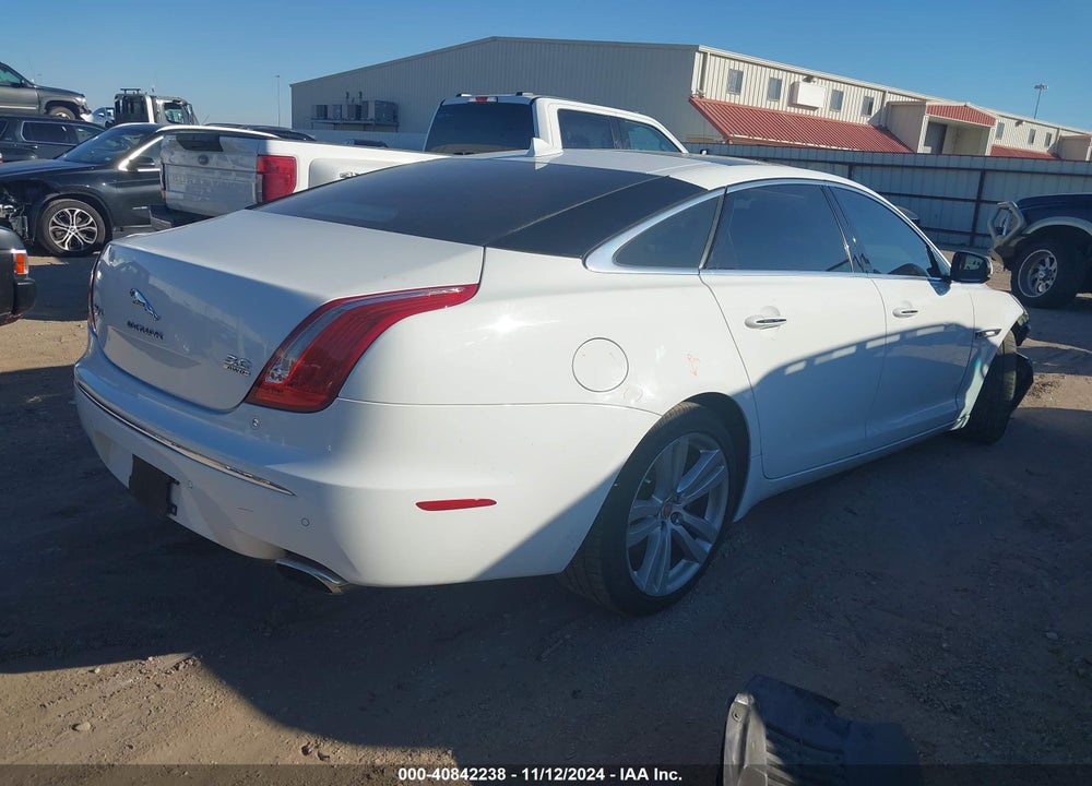 2014 JAGUAR XJ XJL PORTFOLIO VIN: SAJWJ2GD5E8V61476