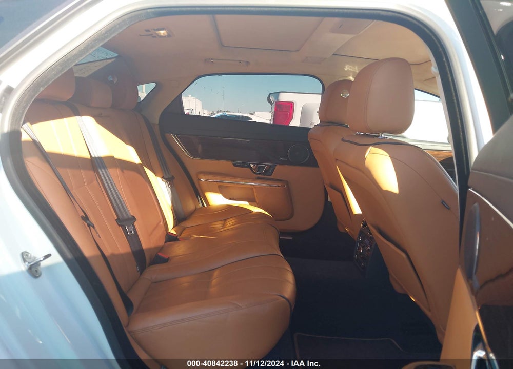 2014 JAGUAR XJ XJL PORTFOLIO VIN: SAJWJ2GD5E8V61476