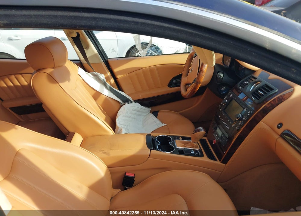 2009 MASERATI QUATTROPORTE VIN: ZAMFK39A390043855