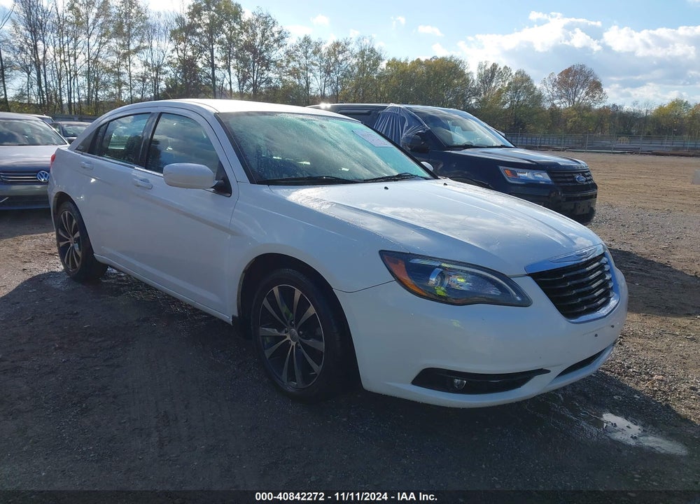 2013 CHRYSLER 200 LIMITED VIN: 1C3CCBCG1DN737407