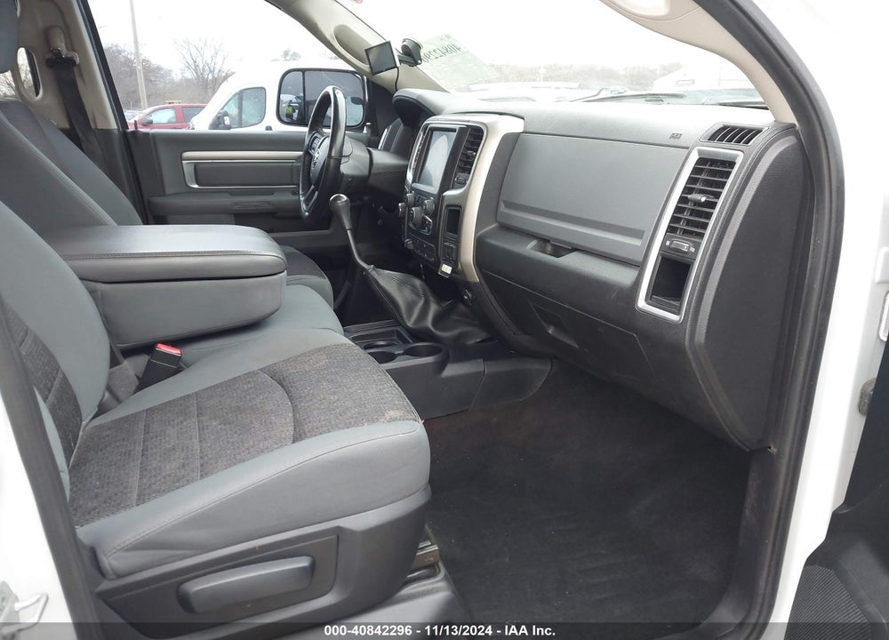 2014 RAM 2500 BIG HORN VIN: 3C6UR5DL5EG110318