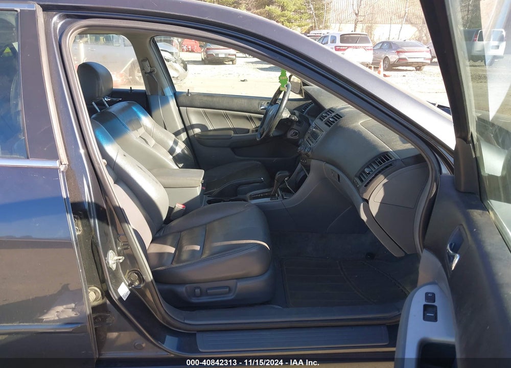 2007 HONDA ACCORD 3.0 EX VIN: 1HGCM66517A074220
