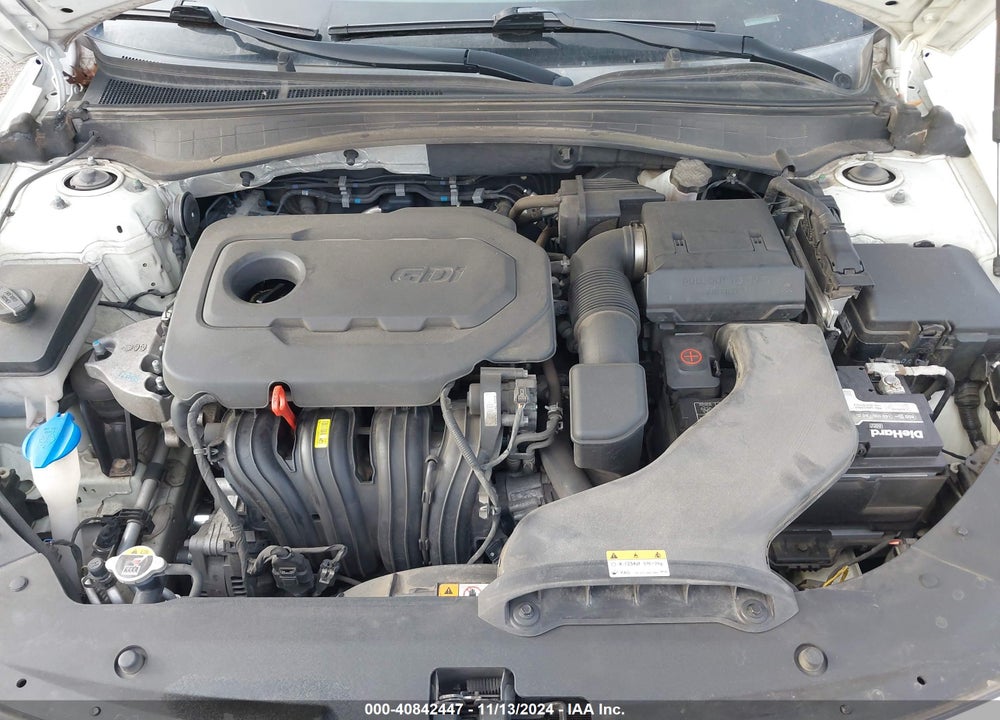 2018 KIA OPTIMA LX VIN: KNAGT4L38J5235671