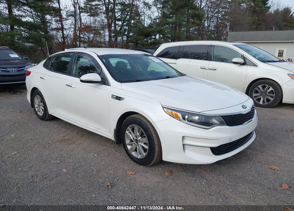 2018 KIA OPTIMA LX VIN: KNAGT4L38J5235671