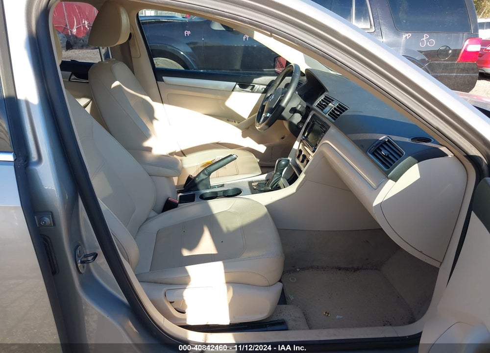 2013 VOLKSWAGEN PASSAT 2.0L TDI SE VIN: 1VWBN7A35DC054441