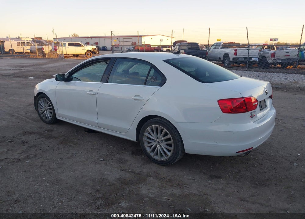 2014 VOLKSWAGEN JETTA 2.0L TDI VIN: 3VWLL7AJ5EM406975