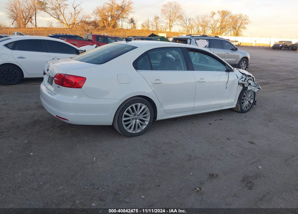 2014 VOLKSWAGEN JETTA 2.0L TDI VIN: 3VWLL7AJ5EM406975
