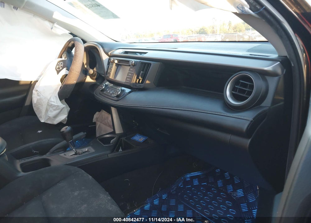 2018 TOYOTA RAV4 VIN: 2T3RFREV2JW762306