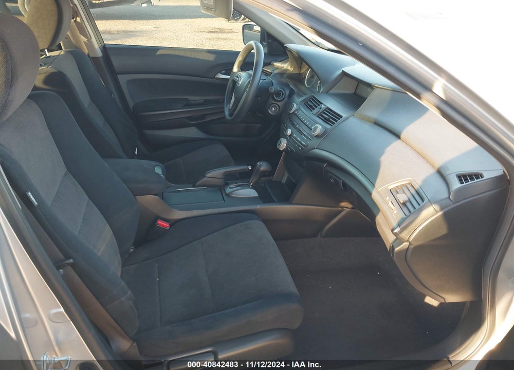 2008 HONDA ACCORD 2.4 LX VIN: JHMCP26398C033044