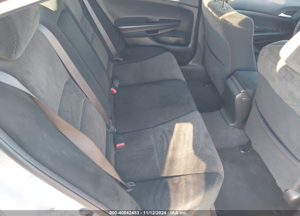 2008 HONDA ACCORD 2.4 LX VIN: JHMCP26398C033044